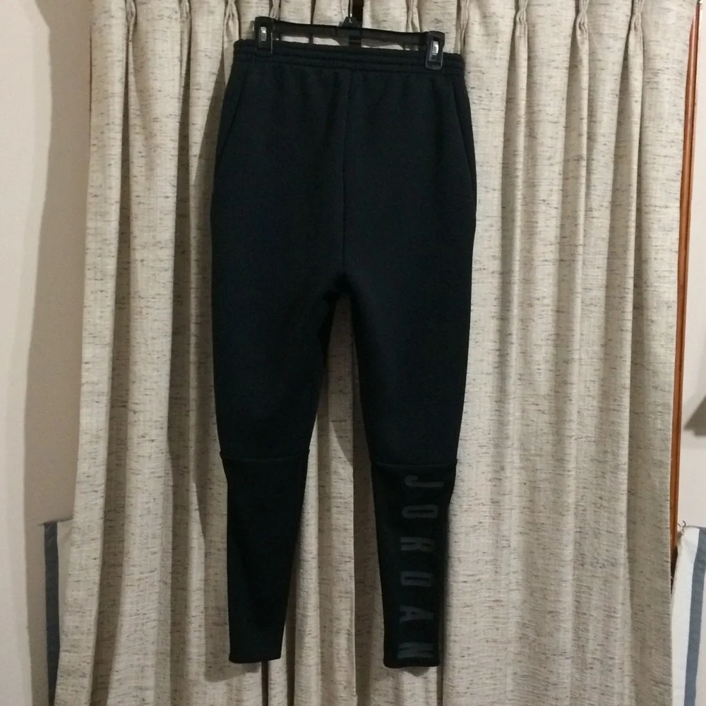 Jordan Therma-Fit Spellout Sweatpants - Small